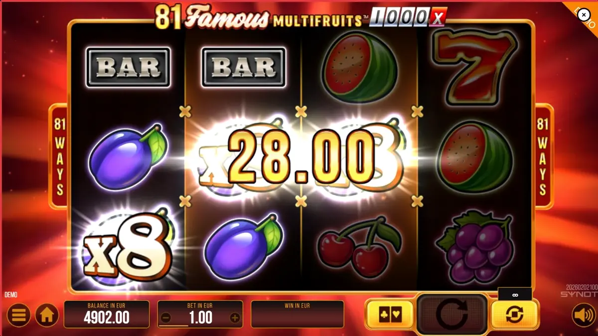 Tampilan visual slot 81 Famous Multifruits 1000 dengan simbol buah dan angka 7